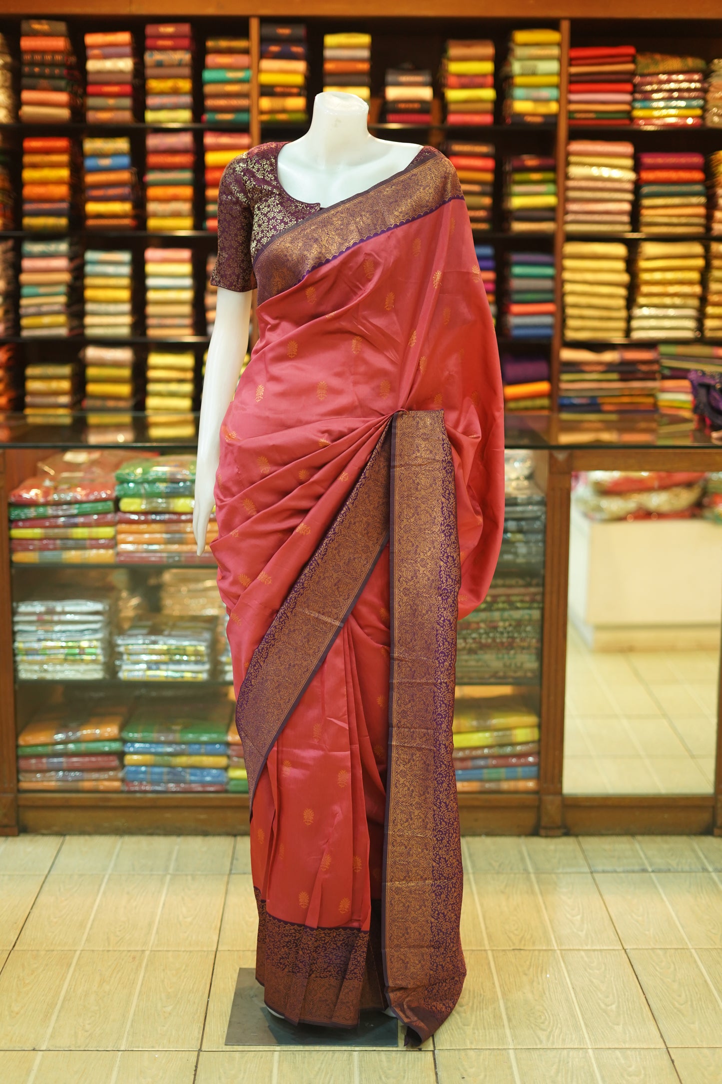 Hook UP Saree