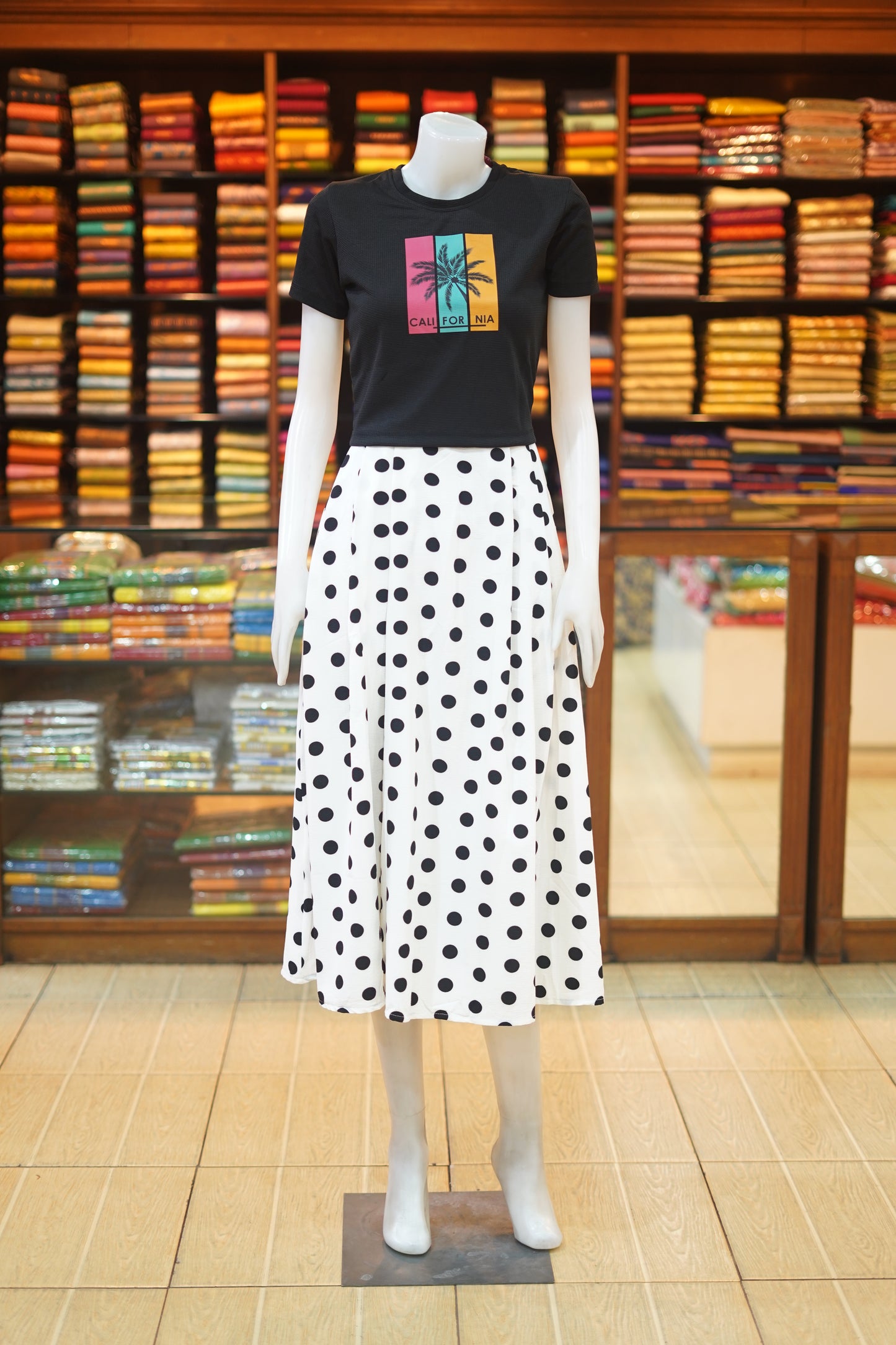 Ladies Skirt