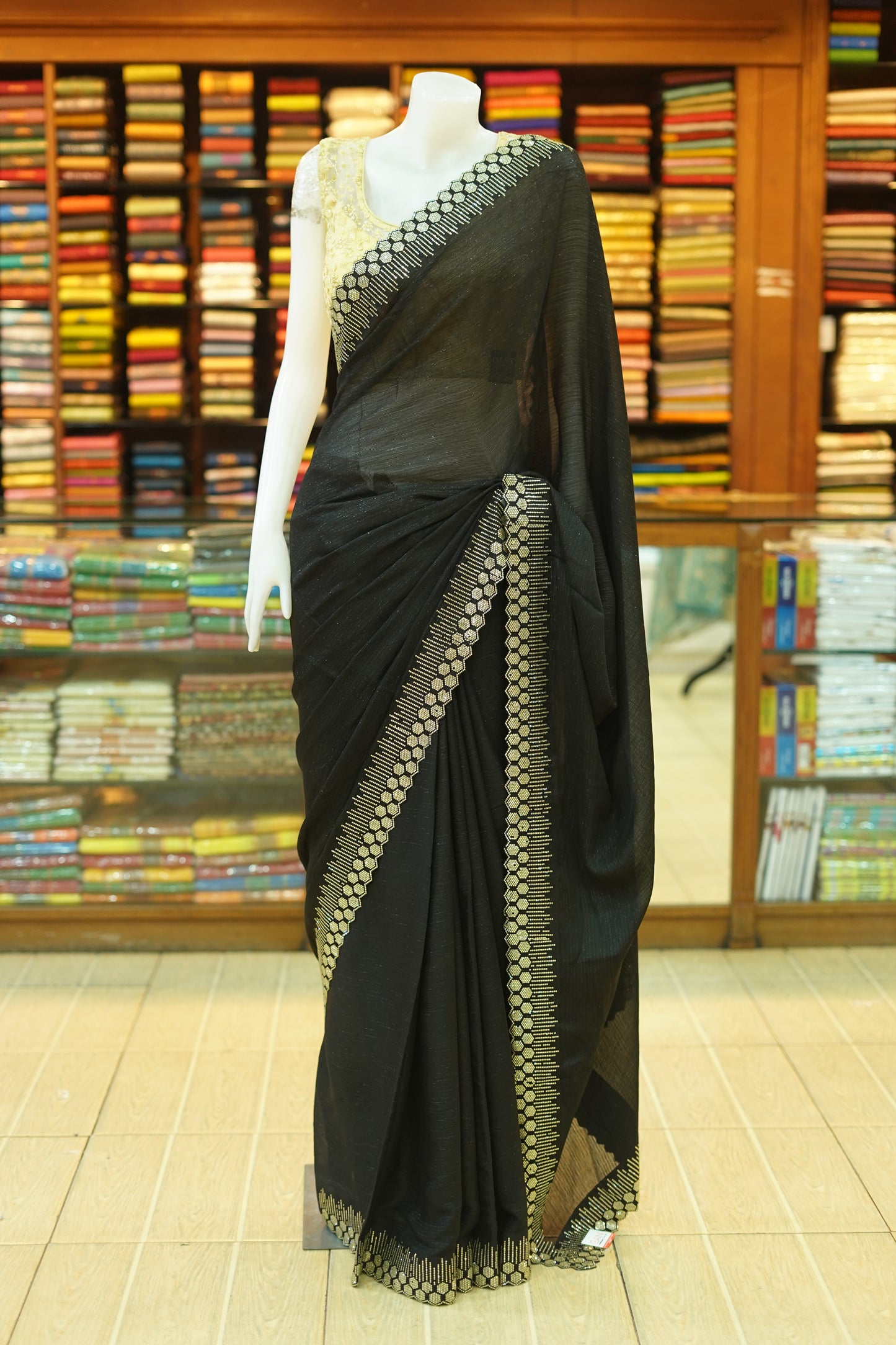 SAREE