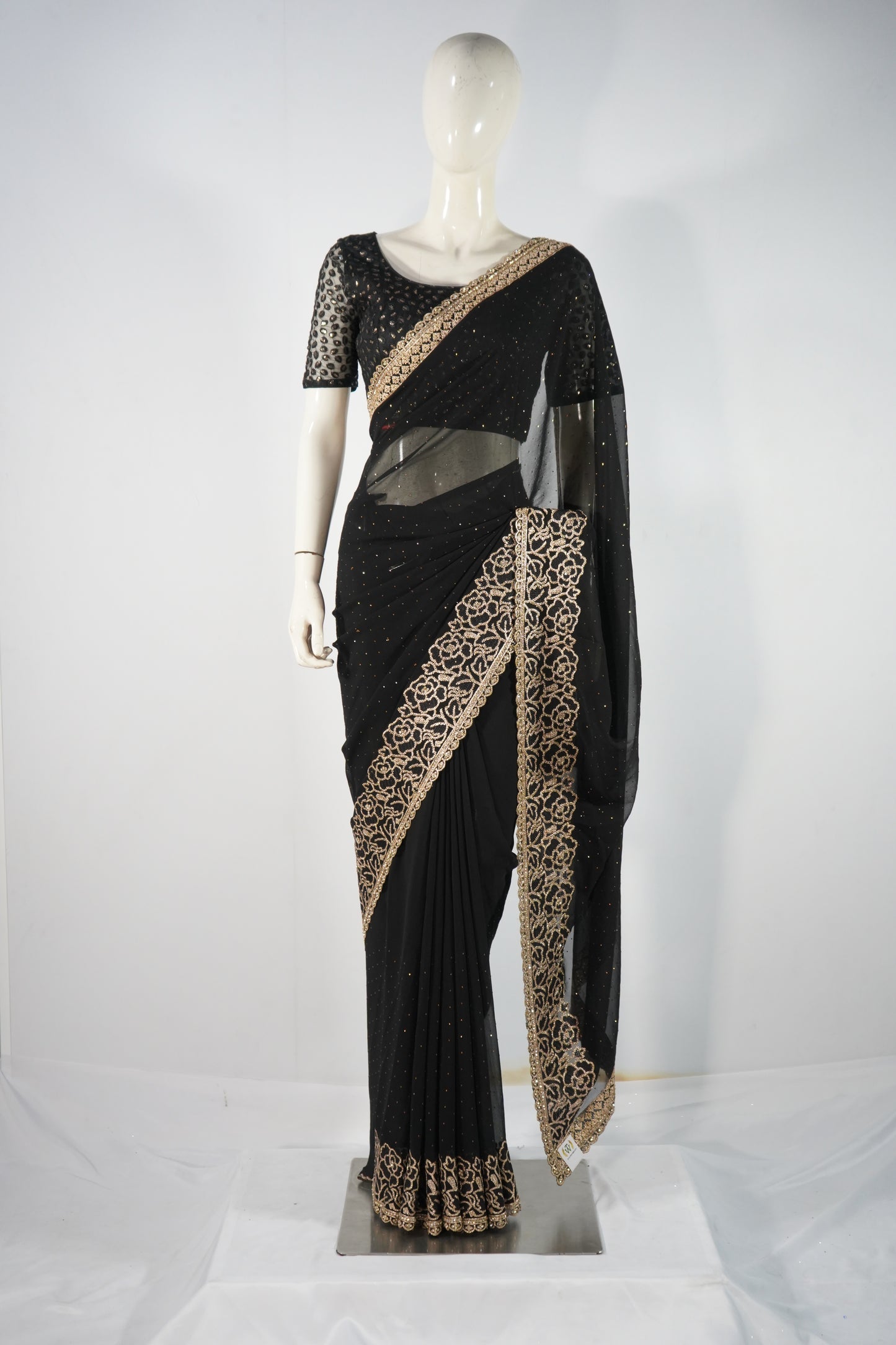 Woman Saree 0001