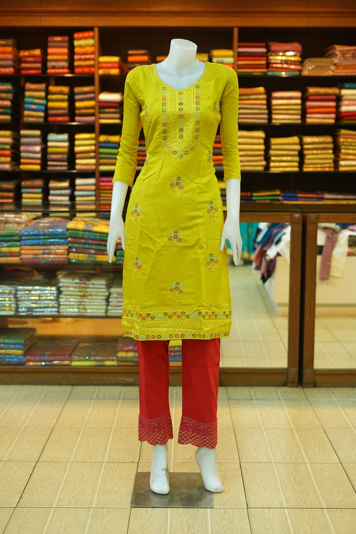 Ladeis Pant