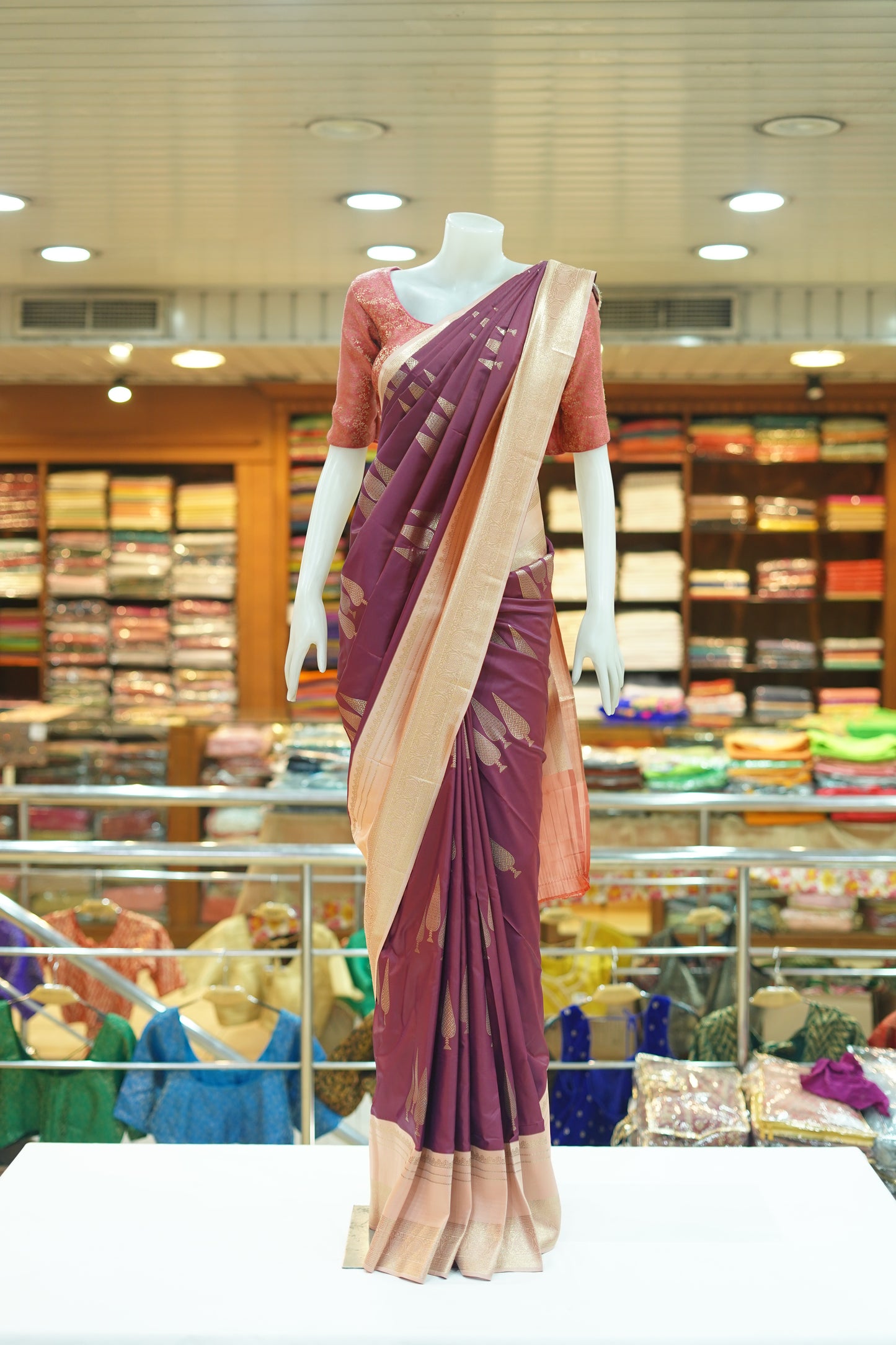 SAREE
