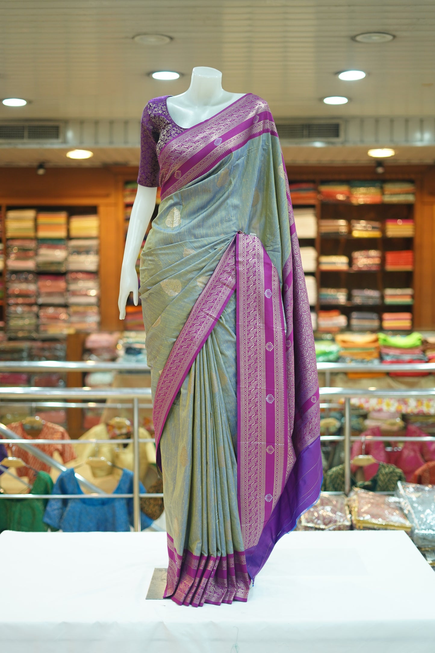 SAREE