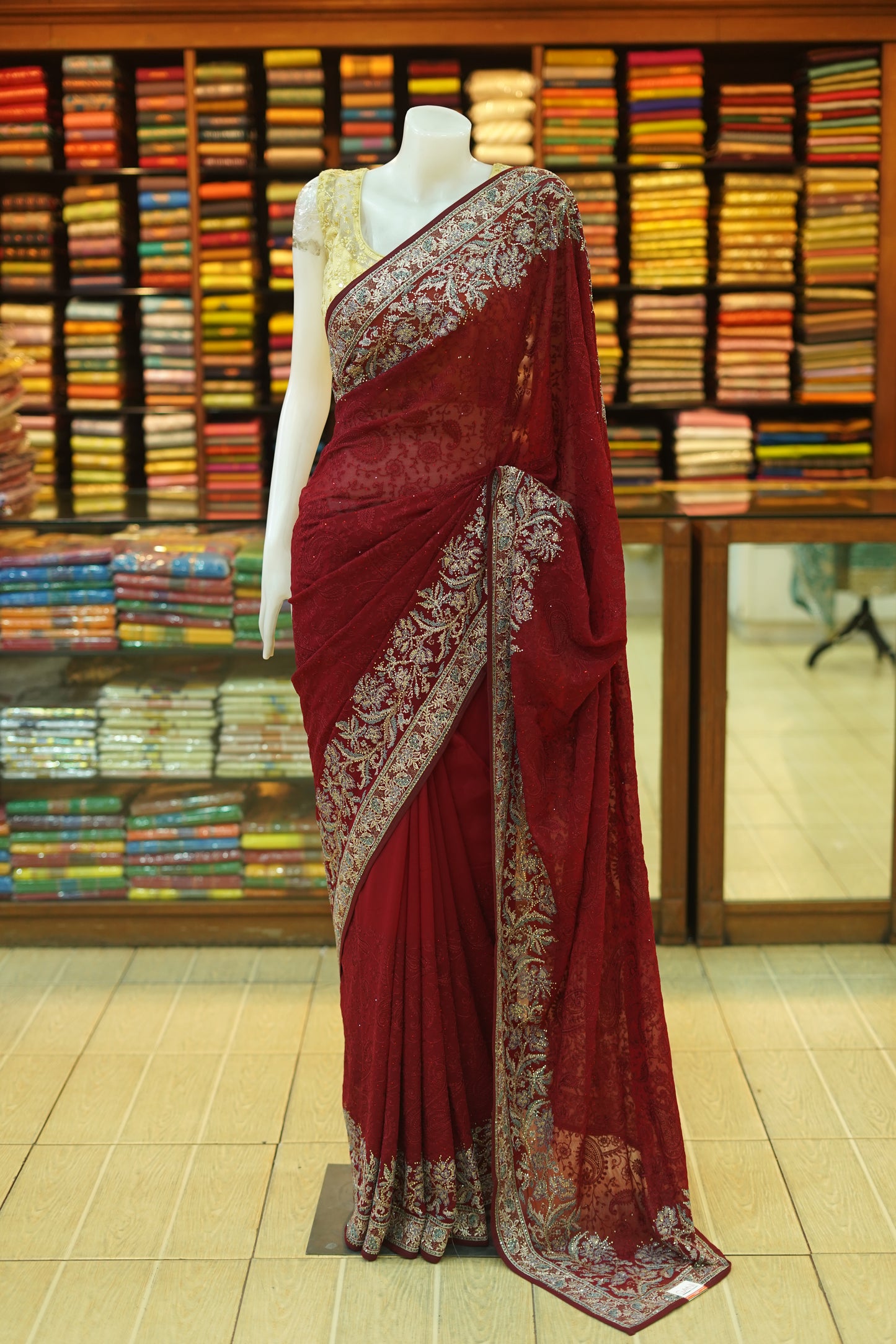 SAREE